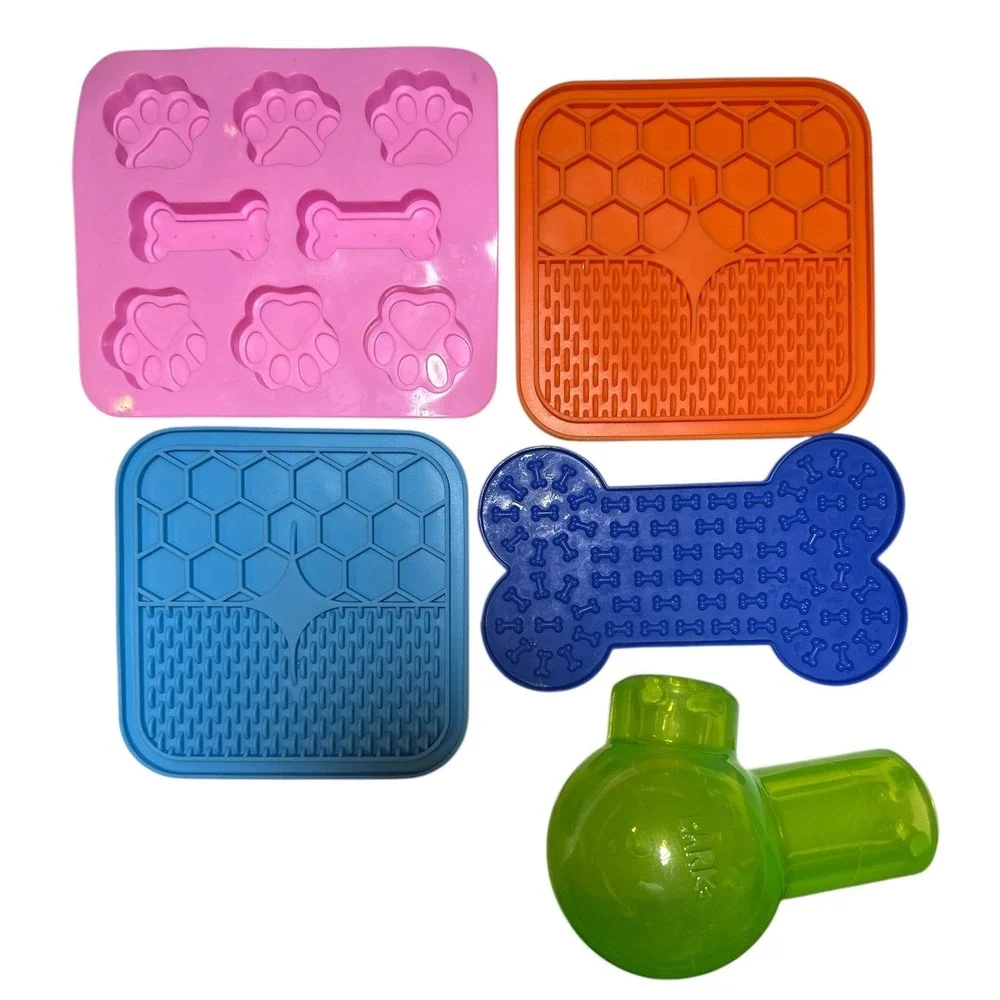 Dog Pet Bundle 2 lg & 3 sm Lick Mats /Slow Feeders, Treat Mold, Super Chewer Toy